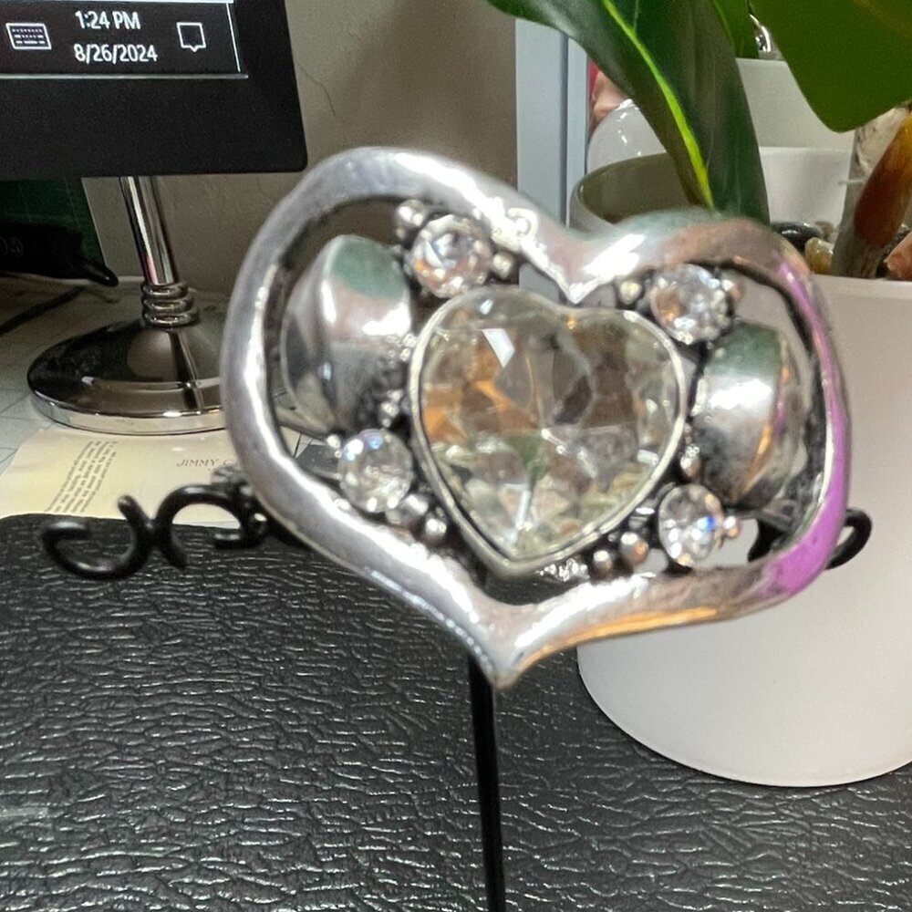 SOLD!! Silver and Rhinestone Heart Bracelet - New (198) - Picture 3 of 7